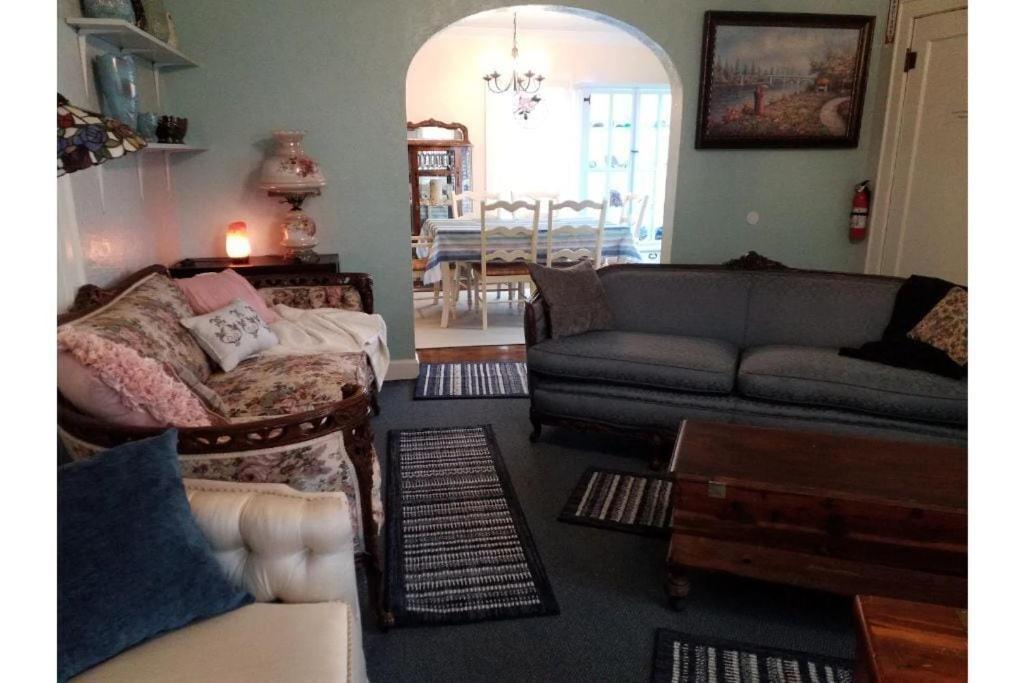 1 Mile To Fort Sill! The Carolebelle Cottage Sleeps 8 With Hottub,Grills,Firepit Lawton Exterior photo