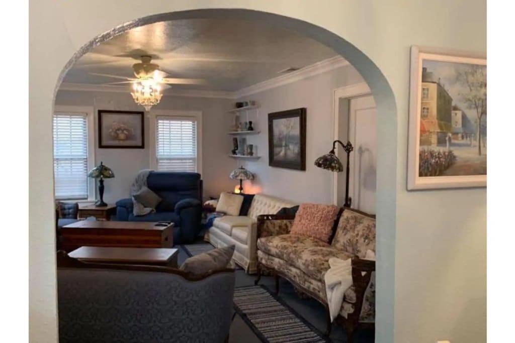 1 Mile To Fort Sill! The Carolebelle Cottage Sleeps 8 With Hottub,Grills,Firepit Lawton Exterior photo