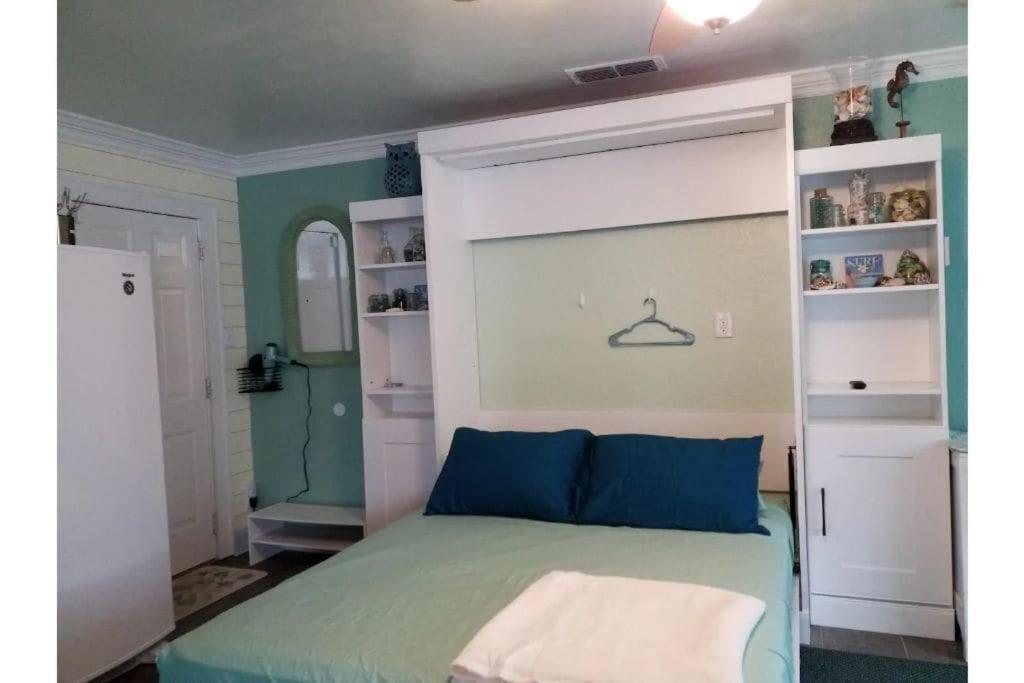 1 Mile To Fort Sill! The Carolebelle Cottage Sleeps 8 With Hottub,Grills,Firepit Lawton Exterior photo