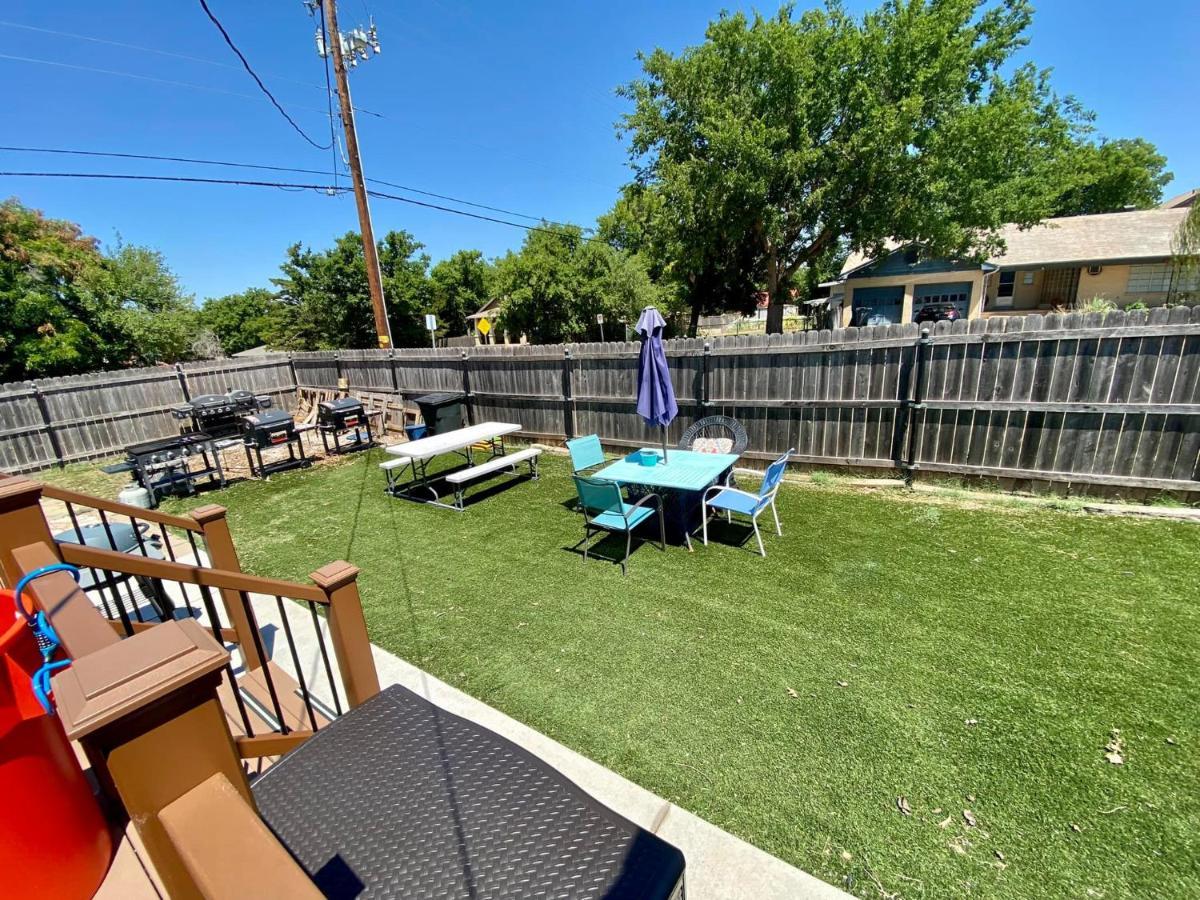 1 Mile To Fort Sill! The Carolebelle Cottage Sleeps 8 With Hottub,Grills,Firepit Lawton Exterior photo