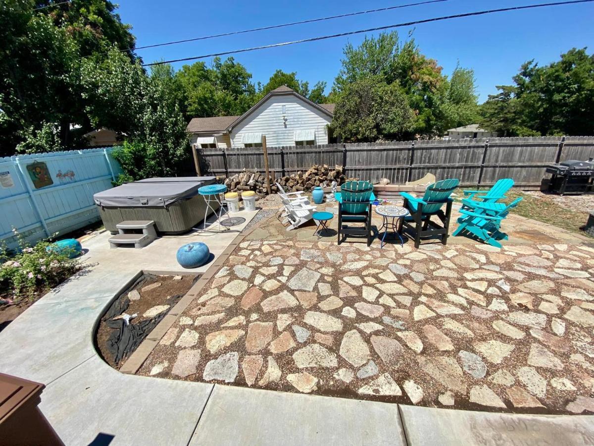 1 Mile To Fort Sill! The Carolebelle Cottage Sleeps 8 With Hottub,Grills,Firepit Lawton Exterior photo